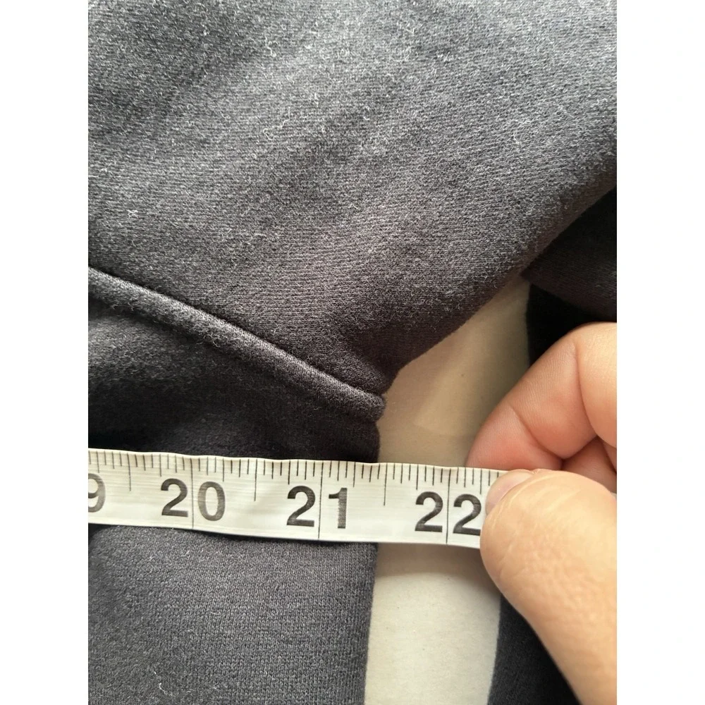 lululemon‎ loungeful Hoodie Sz 8 Black Casual Chicago Blackhawks Logo On Arm